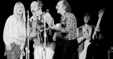 Peter Yarrow of folk-music trio Peter, Paul and Mary dies at 86