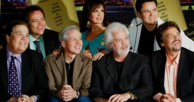 Wayne Osmond, singer and guitarist for The Osmonds, is dead at 73