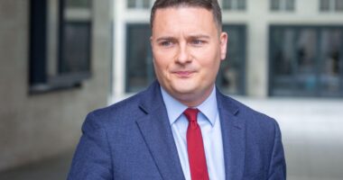 Wes Streeting tears into ‘miserabilist’ Nigel Farage as Reform soars in polls