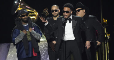 67th Grammy Awards reformat show to help SoCal wildfire victims. Early Grammy winners include Beyoncé and Kendrick Lamar