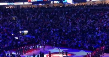 Moment Canadians BOO US anthem at NHL & NBA games after Trump tariffs…but Canadian Shopify billionaire blames Trudeau