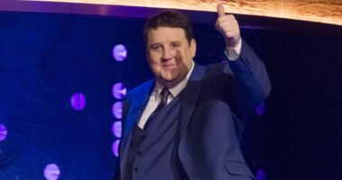 Peter Kay meltdown: Audience members leave 'chaotic' show after comedian kicked out one heckler and aimed Lisa Riley jibe at another before telling 'offensive' jokes