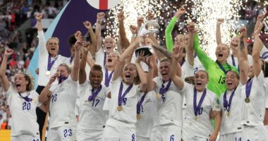 Plan to open pubs late if Lionesses make Euro semi-finals