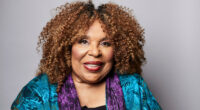 Roberta Flack, Grammy-winning singer with an intimate style, dies at 88