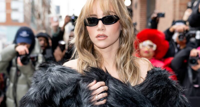 Suki Waterhouse Proves Retro Footwear Is Making a Comeback