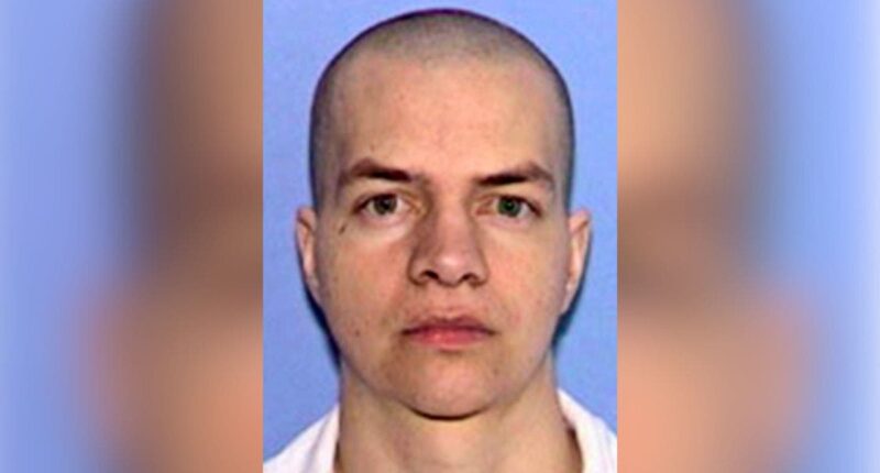 Texas death row inmate mouths final 2-word message to victims' families before execution