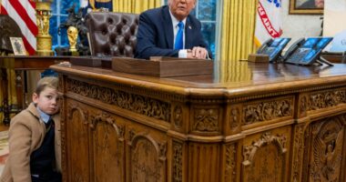 Trump removes Resolute Desk from Oval Office – days after Elon Musk’s son X picked nose & ‘left present’