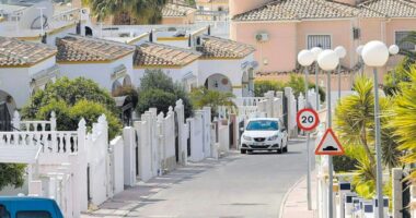 Two Brit pensioners found dead at Spanish Costa Blanca home after ‘laying undiscovered for days’ as cops probe deaths