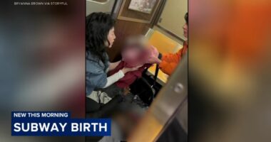 Video shows mother give birth to baby girl on W subway train in Midtown Manhattan, MTA says