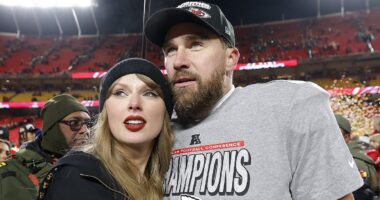 Welcome to the Super Bowl that has the Swift and Kelce family divided... so who is everyone supporting tonight?