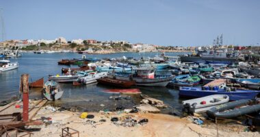 6 migrants dead, dozens missing after shipwreck near Italy