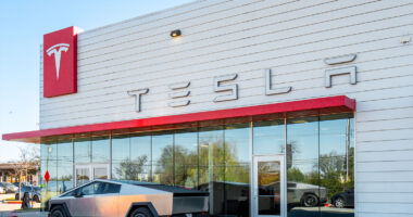 BOMBS found at Tesla dealership after anonymous call to cops as SWAT surrounds showroom in Texas