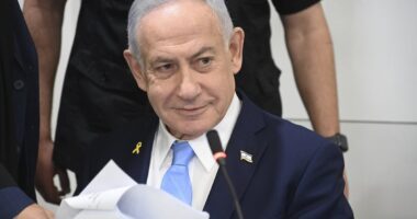 Benjamin Netanyahu says Israel is prepared to continue Gaza ceasefire talks in response to latest hostage release proposals