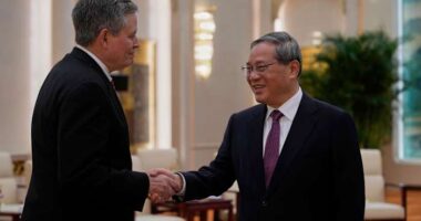 Chinese Premier meets pro-Trump US Senator Daines and calls for dialogue instead of confrontation