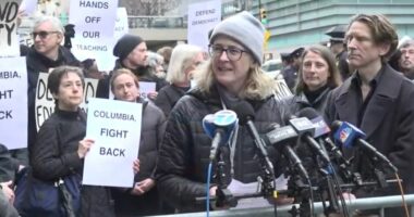 Columbia faculty hold 'emergency vigil,' urge students to wear mask, skip class to protest Trump