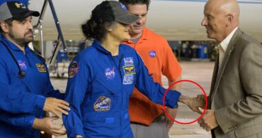 Doctors raise grave health concerns about NASA astronaut after subtle clue in new photo