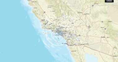 Magnitude 3.9 earthquake rattles Los Angeles on Oscar night