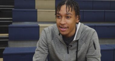 Marcus Johnson wins Ohio Mr. Basketball Award, continuing legacy started by father, Sonny, at Garfield Heights