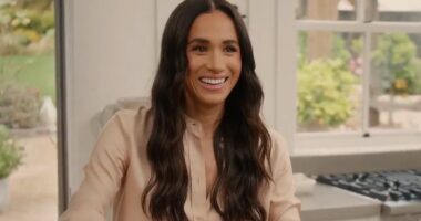 Meghan Markle sends podcaster handwritten note after savage takedown of her Netflix show: 'Beyond shook'