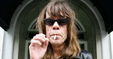 New York Dolls lead singer David Johansen dies at 75