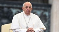 Pope Francis shows 'good response' to treatment, Vatican source says