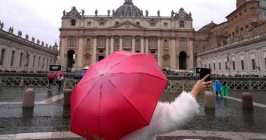 Pope stable and resting in hospital, again skips Sunday noon blessing as he recovers from pneumonia