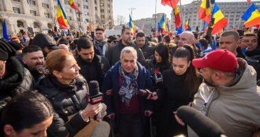 Romania blocks frontrunner from postponed presidential race