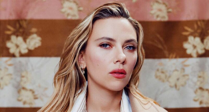 Scarlett Johansson Explains Why She Won't Take Photos With Fans in Public