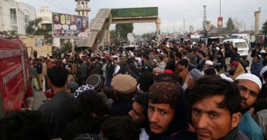 Thousands attend funeral for senior Taliban-linked cleric slain in Pakistan's northwest