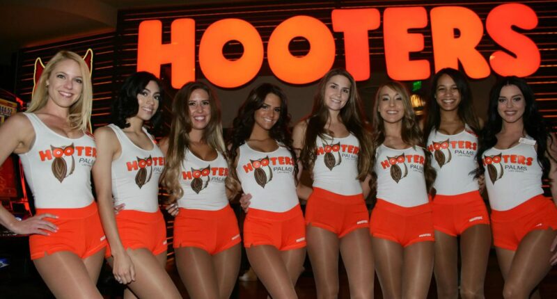 What it’s REALLY like to be a Hooters girl…$800 tips, creepy customers & bizarre rule that instantly got you sent home