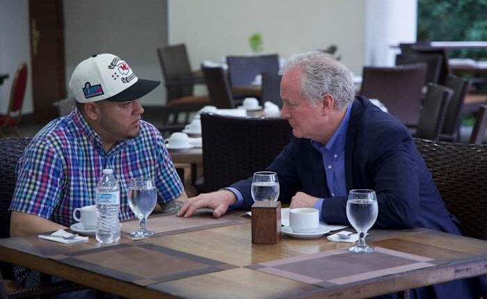 Tropical drinks by the pool? Not so fast, says senator who visited Abrego Garcia in El Salvador
