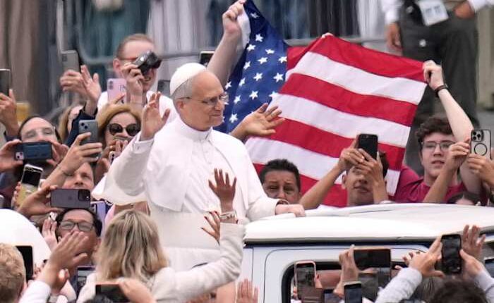 Can Pope Leo remain a U.S. citizen now that he's a foreign head of state?