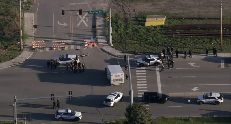 Chicago police shooting in Hammond, Indiana leaves suspect dead after car crash near Dearborn Avenue and Gostlin Street: CPD