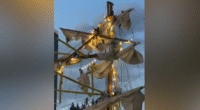Crew on Mexican Navy tall ship seen clinging to rigging after collision with Brooklyn Bridge, video shows