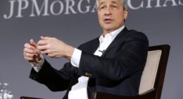 JPMorgan CEO Jamie Dimon Brings Fire to Econ Conference—It's 'The Enemy Within' That Could Doom US
