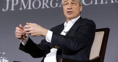 JPMorgan CEO Jamie Dimon Brings Fire to Econ Conference—It's 'The Enemy Within' That Could Doom US
