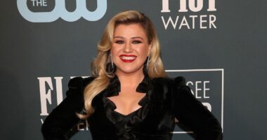 Kelly Clarkson’s HR Showdown Over Weight Loss Comments Sparks Chaos Behind The Scenes