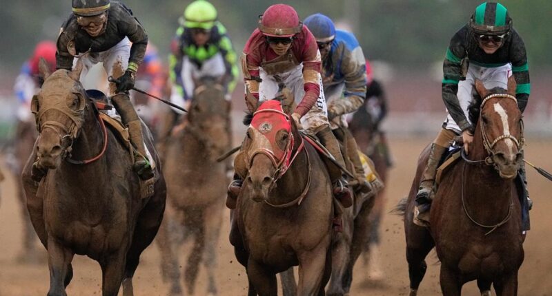 Kentucky Derby: Post time, this year's favorites and how to watch the race