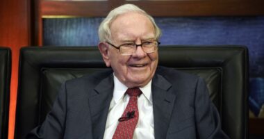 Legendary Berkshire Hathaway Titan Warren Buffett Calls It a Career, Announces His Successor