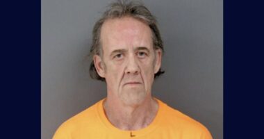 Man tried to saw off neighbor's head with steak knife: Cops