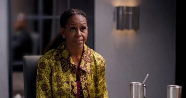 Michelle Obama issues veiled threat against Barack as she finally addresses divorce rumors head on