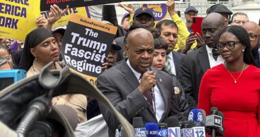 Newark mayor caught in hot mic moment making vulgar comment about Trump official while in court over arrest at ICE detention center