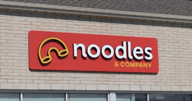 Noodles & Company to close at least a dozen restaurants; locations in Illinois include Chicago, Arlington Heights, Skokie, Peoria