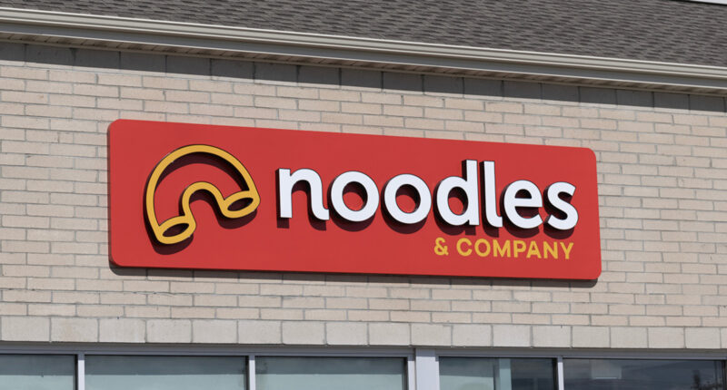 Noodles & Company to close at least a dozen restaurants; locations in Illinois include Chicago, Arlington Heights, Skokie, Peoria