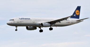 Passenger plane flies for 10 horrifying minutes with NO PILOT after first officer passes out while captain used bathroom