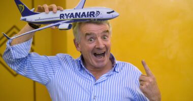 Ryanair boss O'Leary poised for €100 MILLION bonus - one of the biggest payouts in European corporate history
