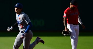 Shohei Ohtani's leadoff homer powers Los Angeles Dodgers to 7-2 win over Cleveland Guardians