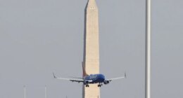 Two planes do 'go-arounds' to avoid military helicopter near Reagan Washington National Airport