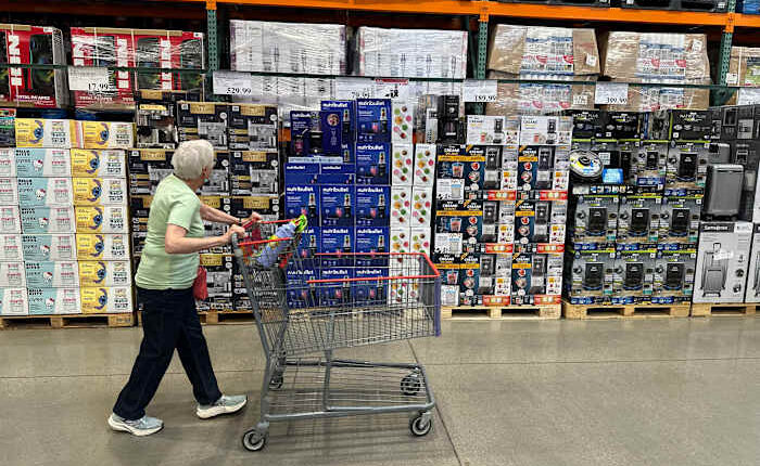 US inflation gauge cools with little sign of tariff impact, so far