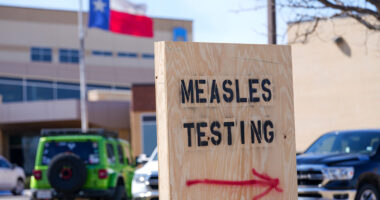 US measles case count climbs slightly to 1,046 cases, while Indiana's outbreak ends, CDC says